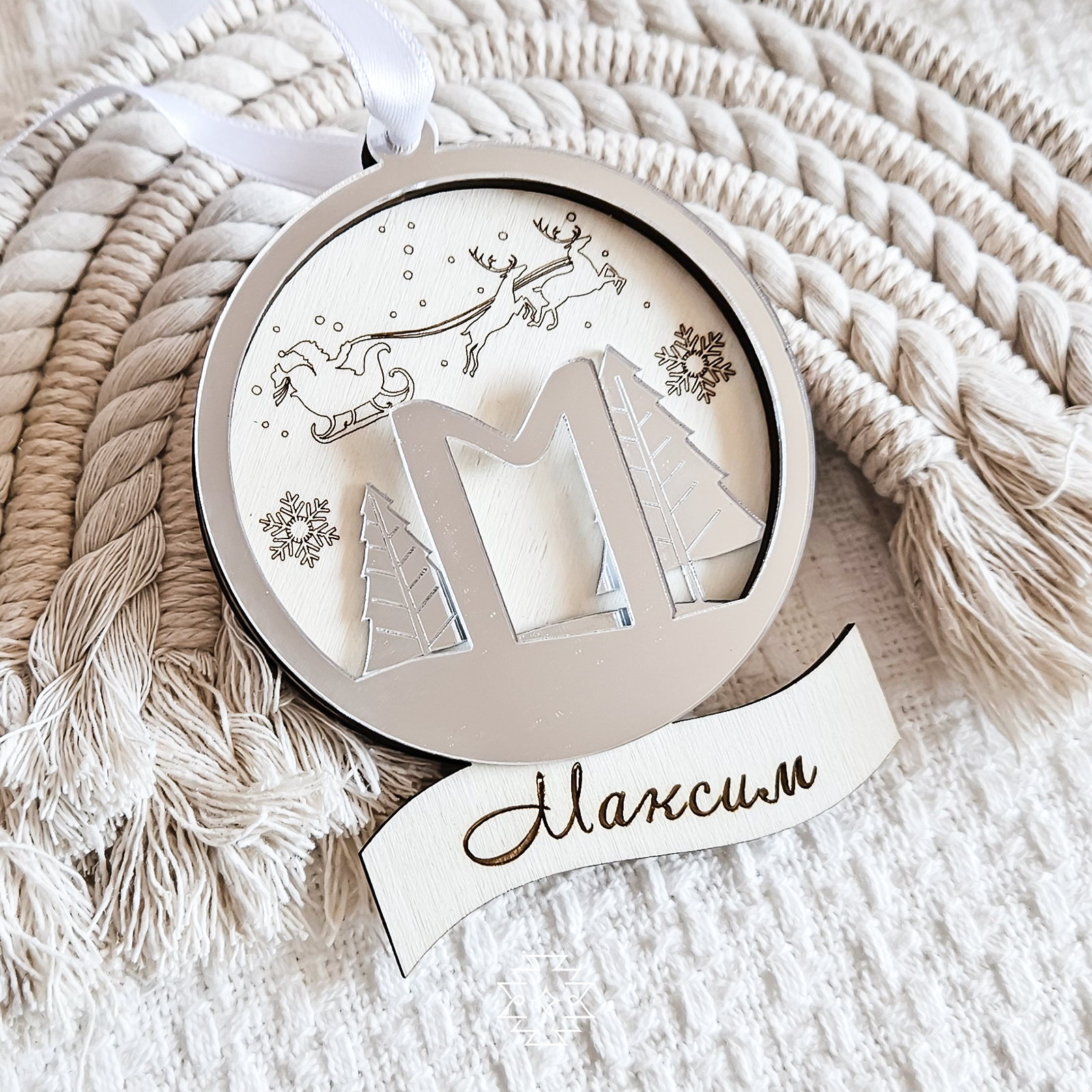 24MM-Srebrno-Viseslojno-slovo